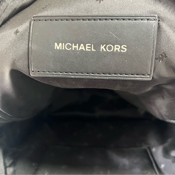 Michael Kors Cooper Sling Pack Backpack Purse Leather Luggage Travel Bag Green - Picture 6 of 16